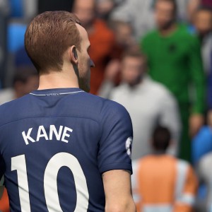 开云体育入口-足球周边品牌营销活动吸引数十万球迷参与，足球队周边