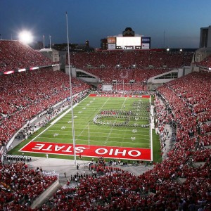 -塞内加尔马术协会与科技公司合作，开发虚拟现实训练平台，提升骑手技能。