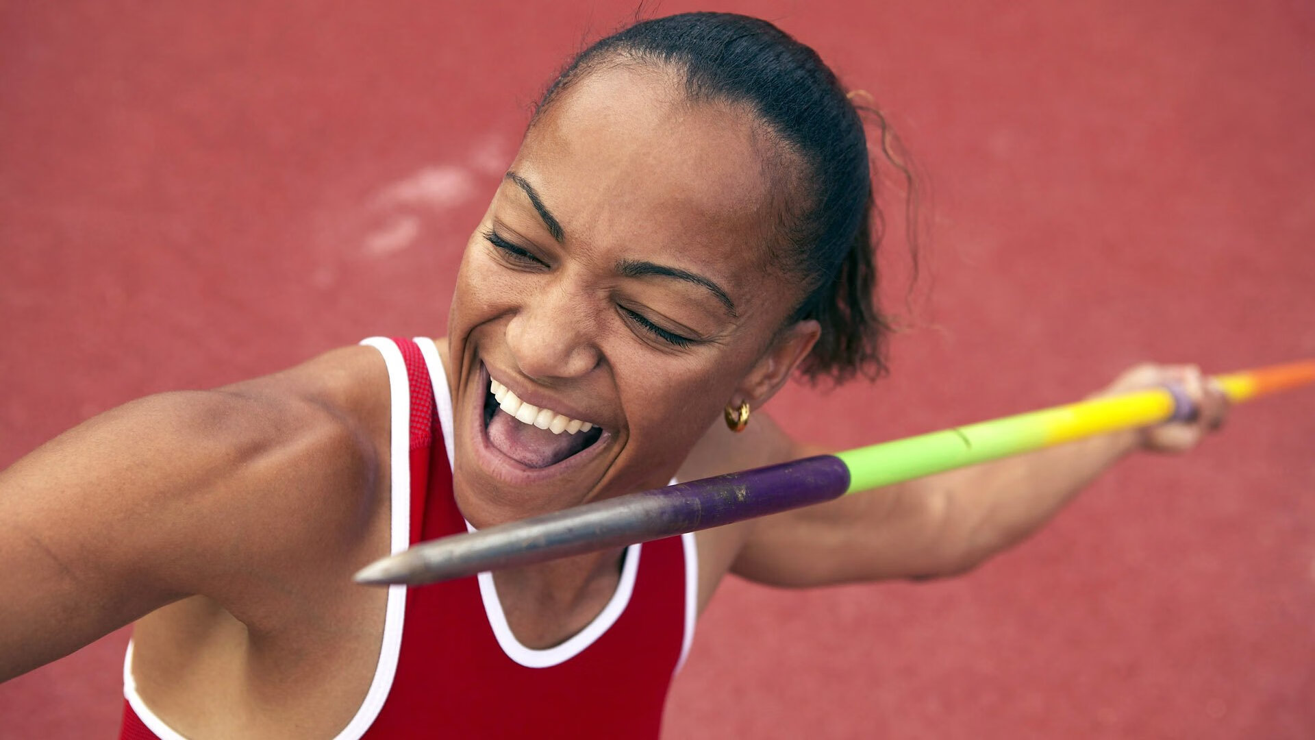 _最新赛事：高科技场馆让观众沉浸式体验_，高科技体验区